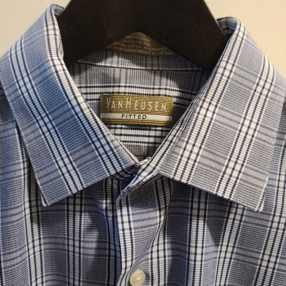 Van Heusen shirt - Picture 5 of 9
